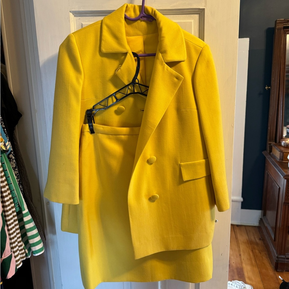 Vintage 1970s matching yellow set
